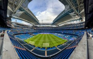 Leia mais sobre o artigo Estádio Santiago Bernabéu: visite a casa do Real Madri