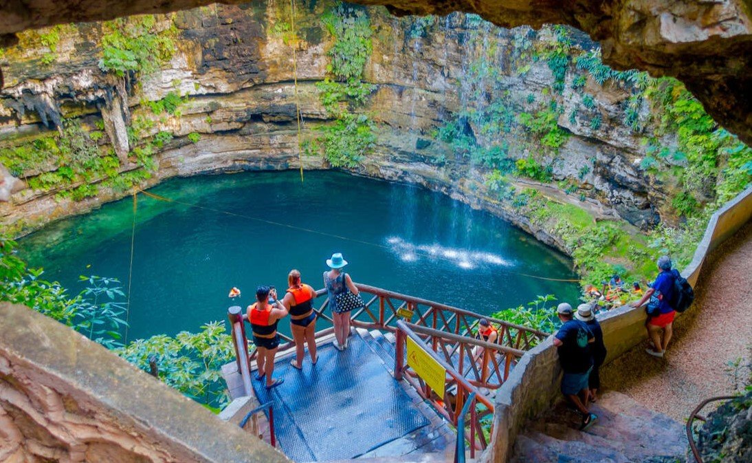 Leia mais sobre o artigo Passeios nos Cenotes em Cancún com Guia Brasileiro (Guia completo para turista)