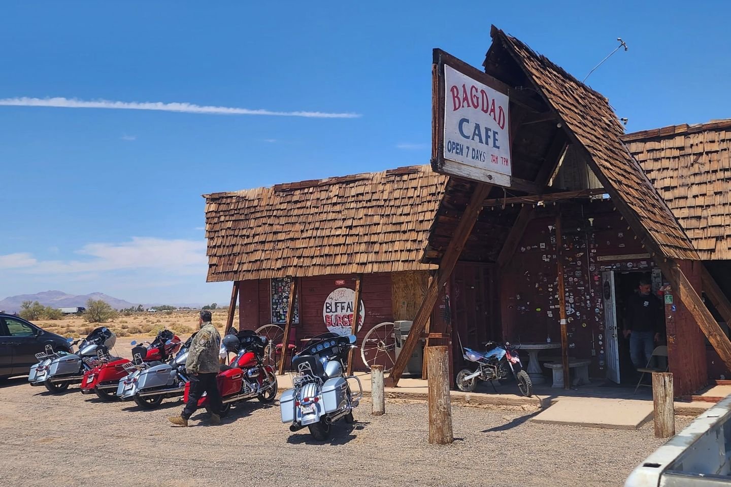 Leia mais sobre o artigo Bagdad Cafe na Rota 66: conheça um dos lugares mais famosos do deserto da Califórnia