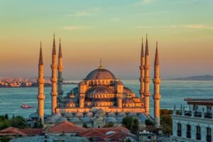 Leia mais sobre o artigo Turquia com Guia Brasileiro: Descubra Istambul, Capadócia, Passeios e Experiências Inesquecíveis