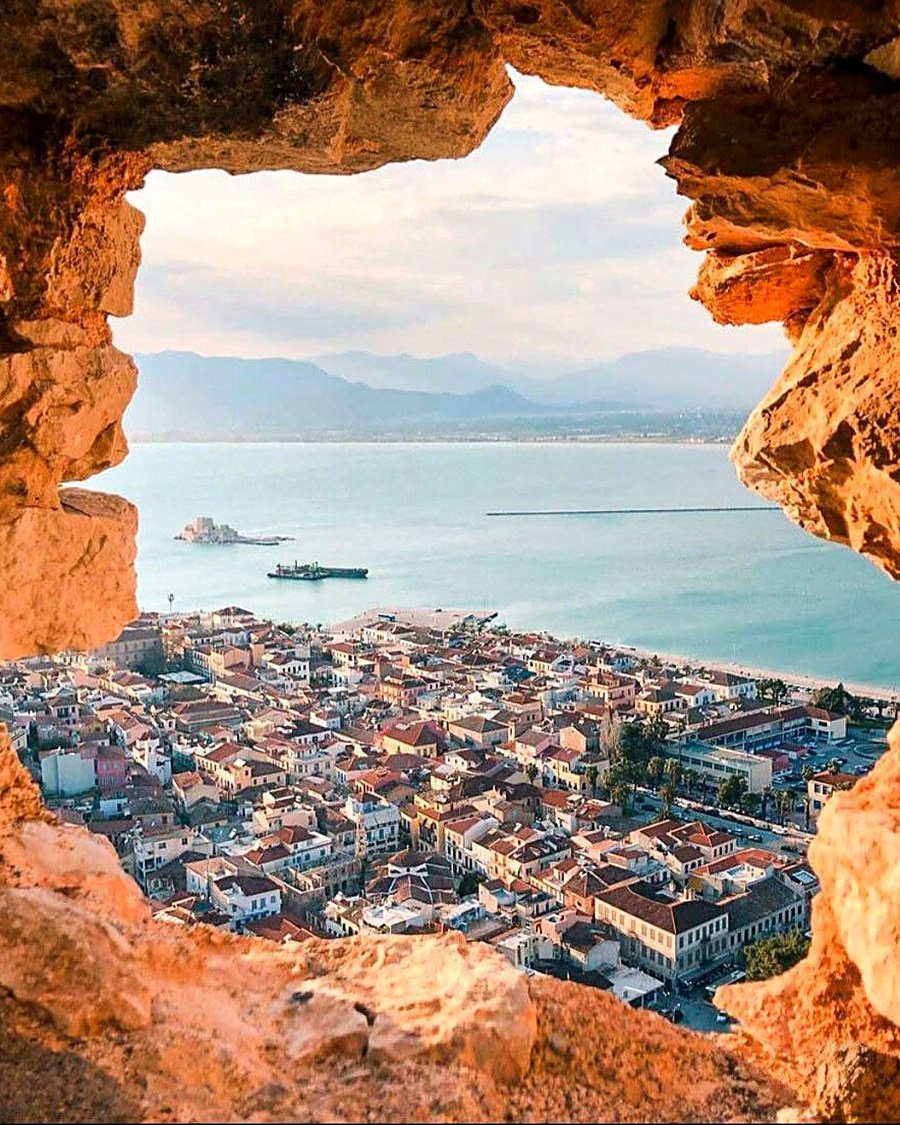 Vista de Nafplion e da baía a partir da fortaleza Palamidi