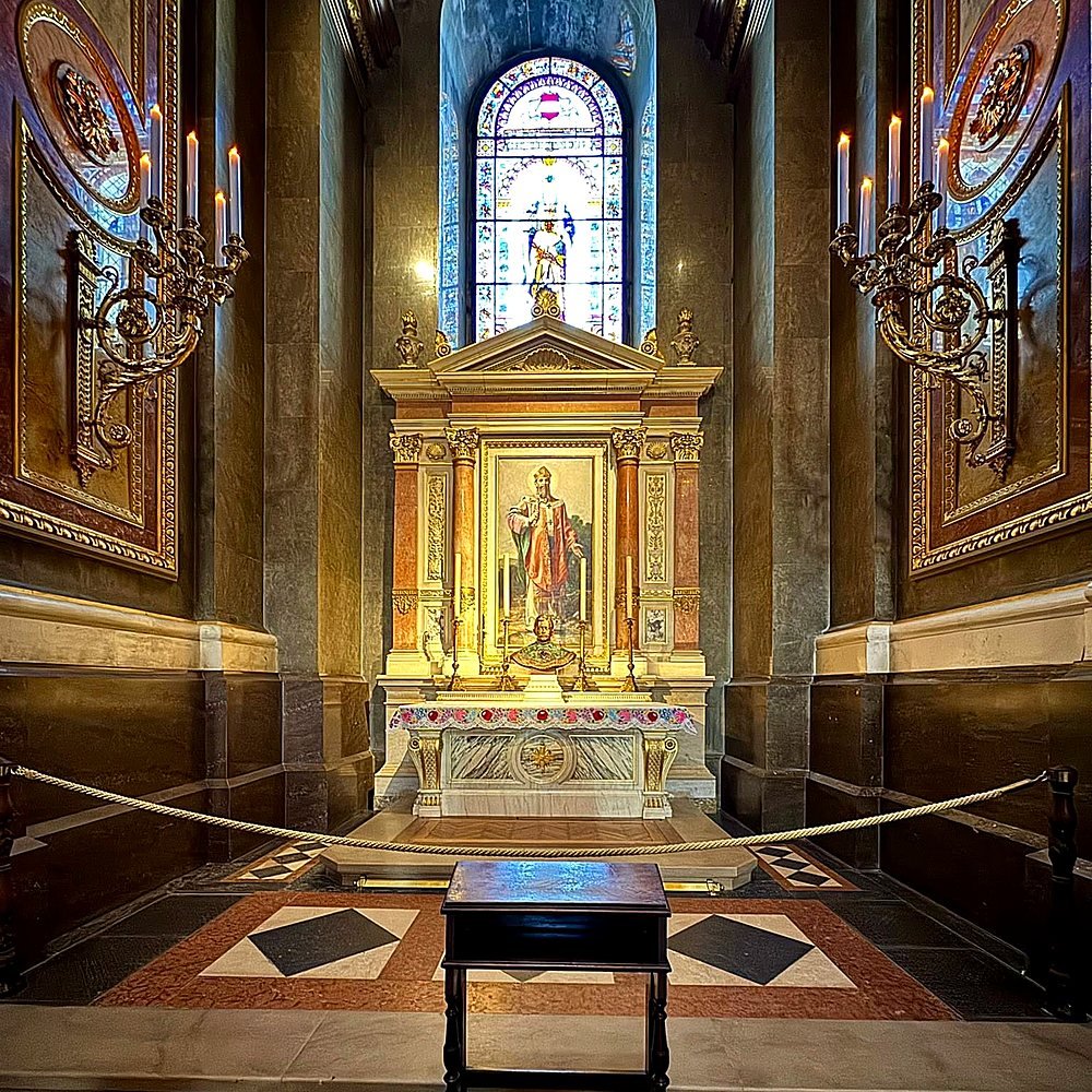 Capela no interior da Basílica de Santo Estêvão