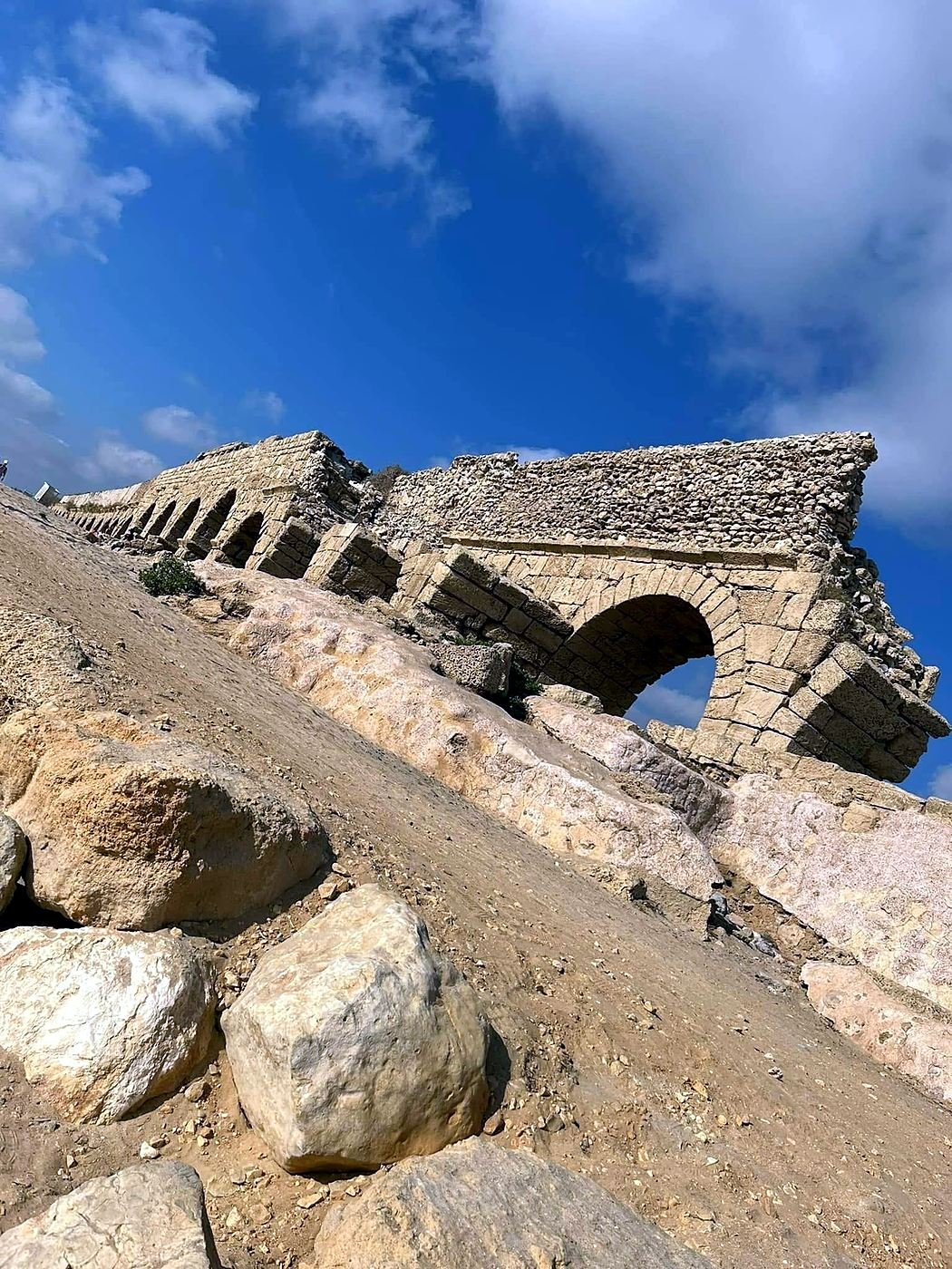 Aqueduto romano de Cesareia - passeio com guia brasileira em Israel