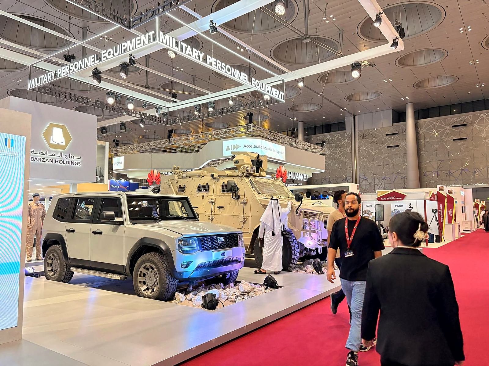 Estandes de feira de segurança e equipamentos em Doha