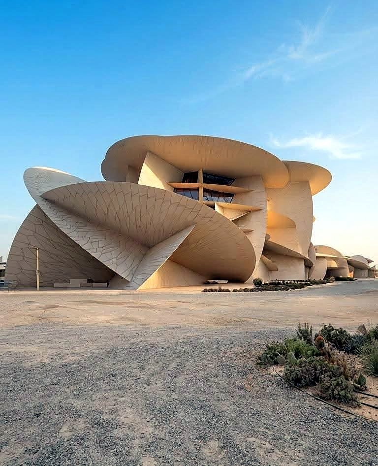 Museu Nacional do Catar, prédio inspirado na rosa do deserto