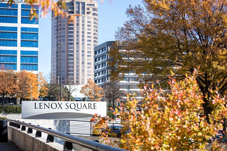 Entrada do shopping Lenox Square em Buckhead, Atlanta