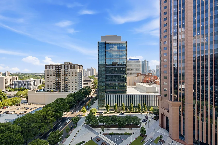 Prédios de Midtown, região de hotéis em Atlanta