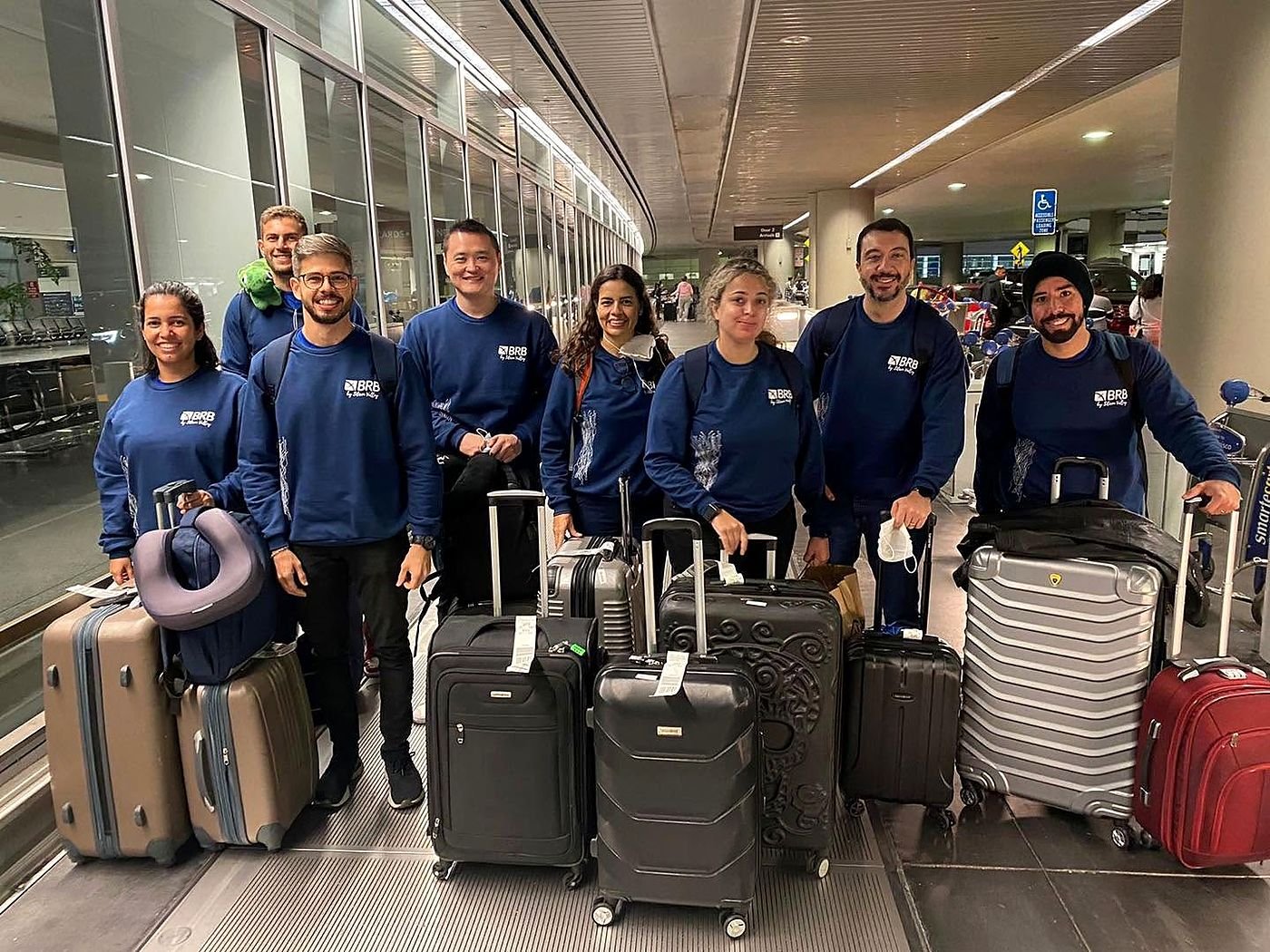 Grupo corporativo brasileiro recebido pela Tripnow no aeroporto de San Francisco para missão ao Vale do Silício