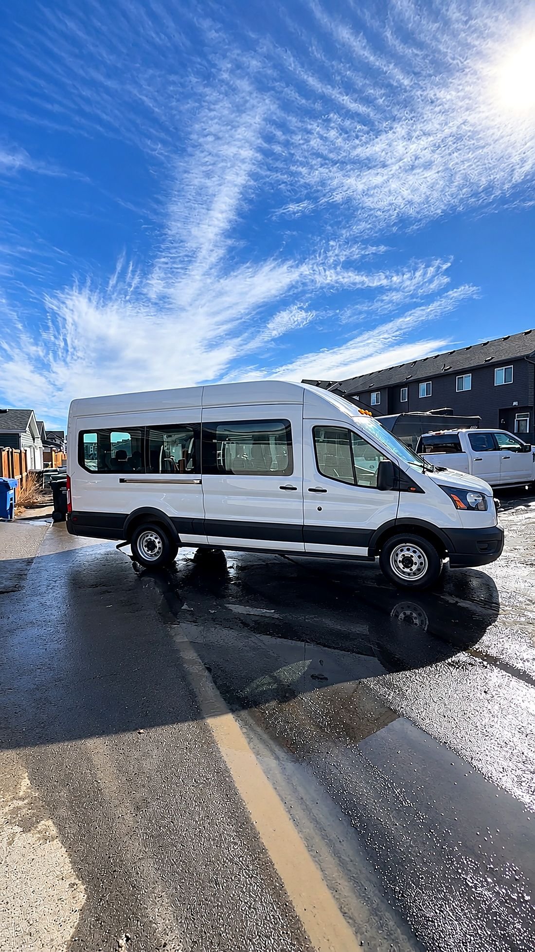 Van da TwoCanada Experience para transfer de grupos