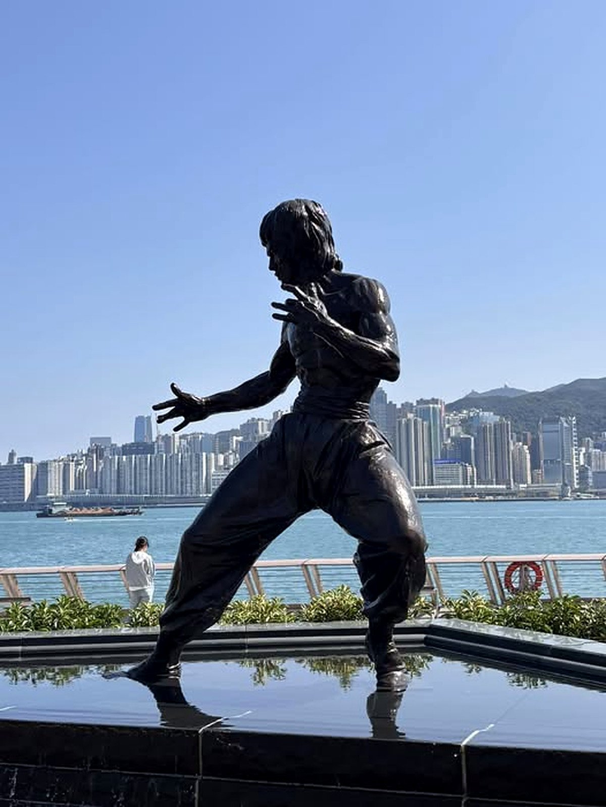 Estátua de Bruce Lee na Avenida das Estrelas em Hong Kong