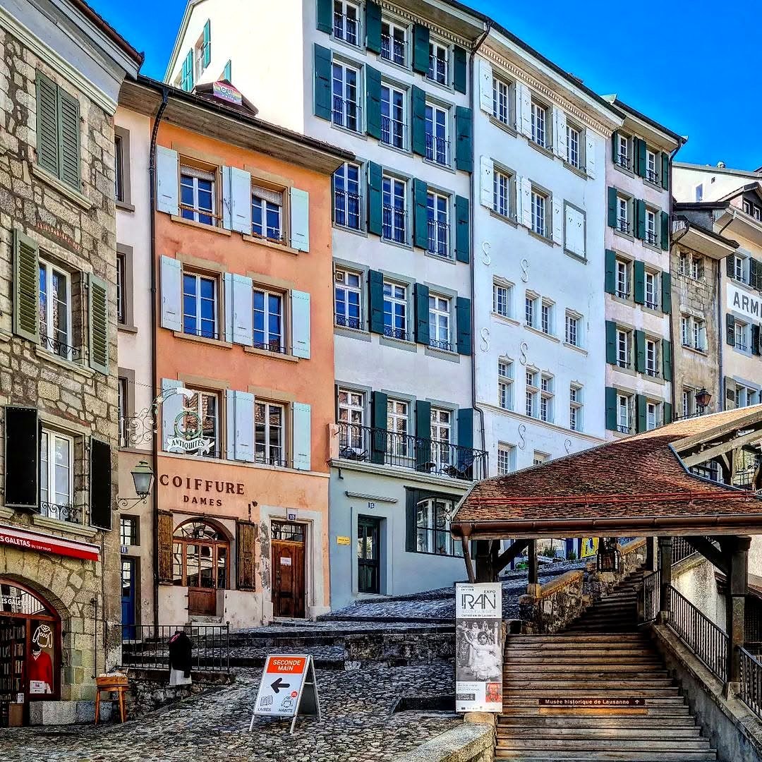 Escaliers du Marché, escadaria coberta de madeira em Lausanne