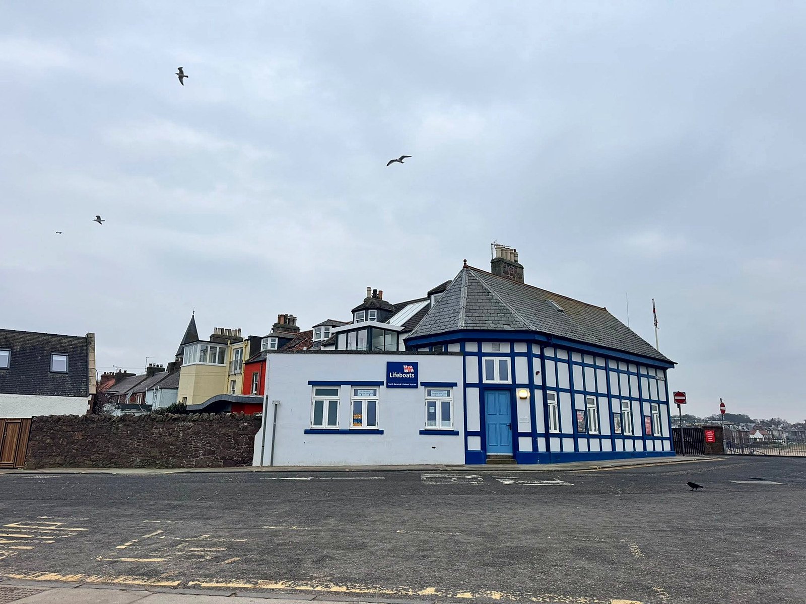 Estação de botes salva-vidas em North Berwick, cidade litorânea perto de Edimburgo