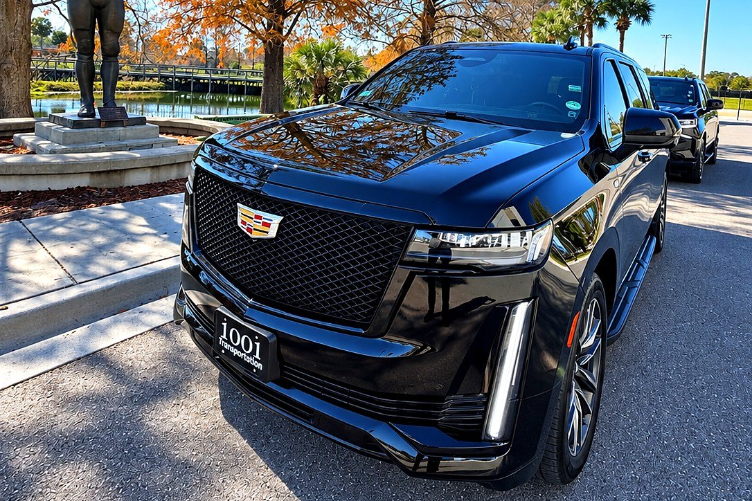 Cadillac Escalade preto da frota da 1001 Transportation