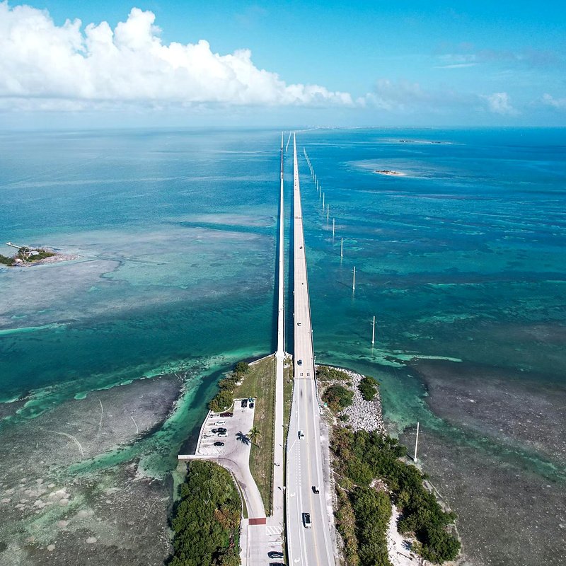 Vista aérea da Seven Mile Bridge, em Marathon