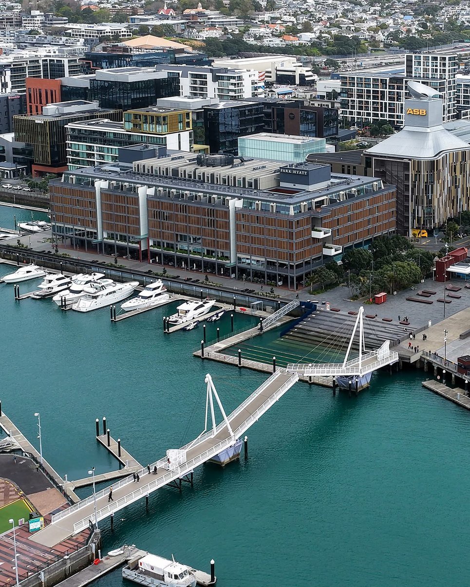 Marina e pontes do Viaduct Harbour e Wynyard Quarter em Auckland