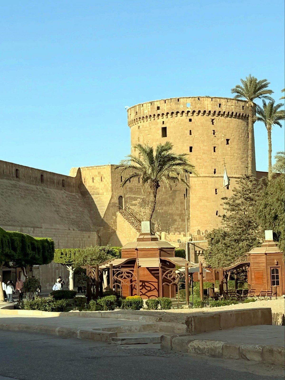 Muralhas e torre da Cidadela de Saladino no Cairo
