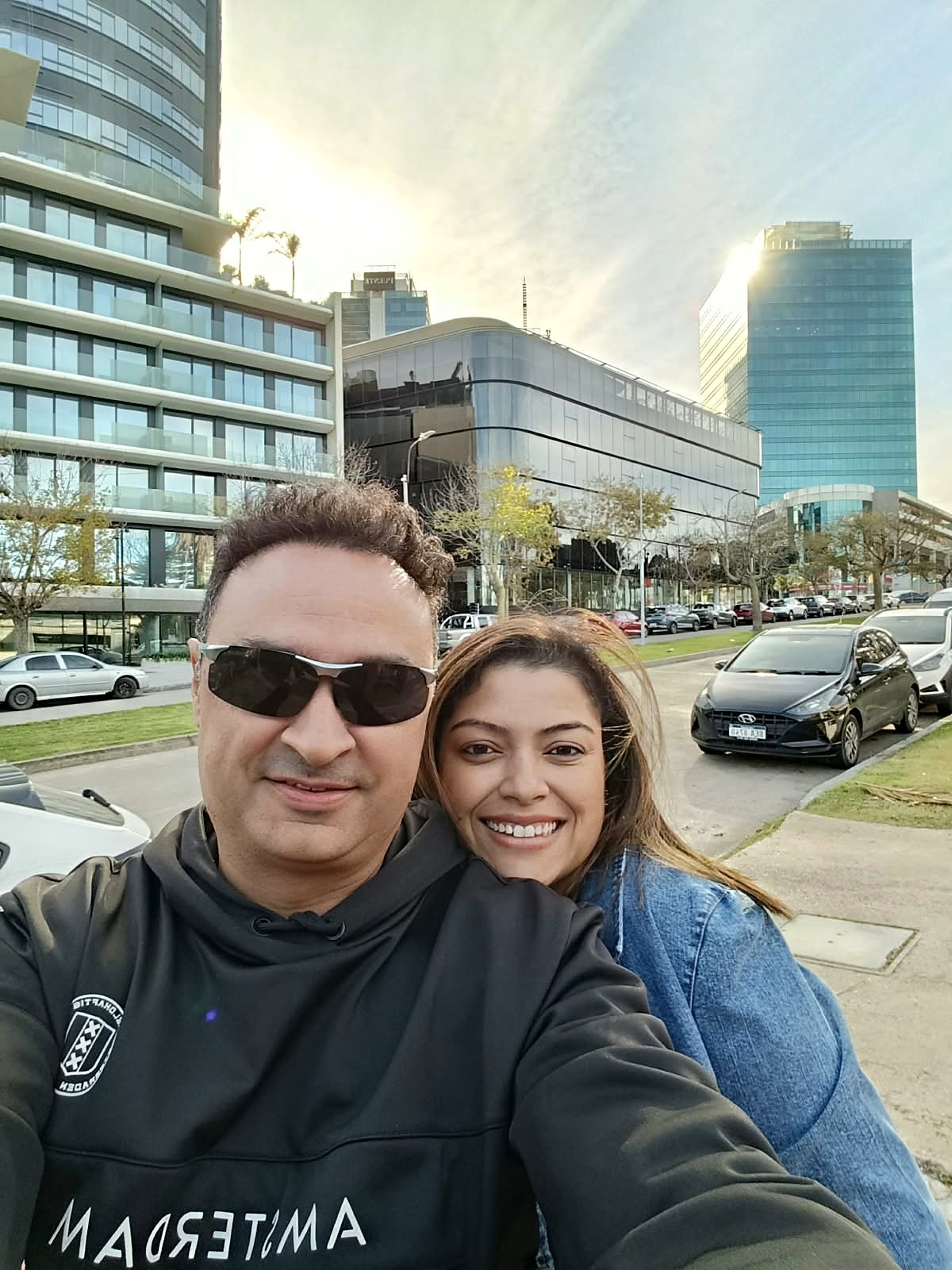 Eduardo e Luciana, do site Seu Guia Brasileiro, em Montevidéu