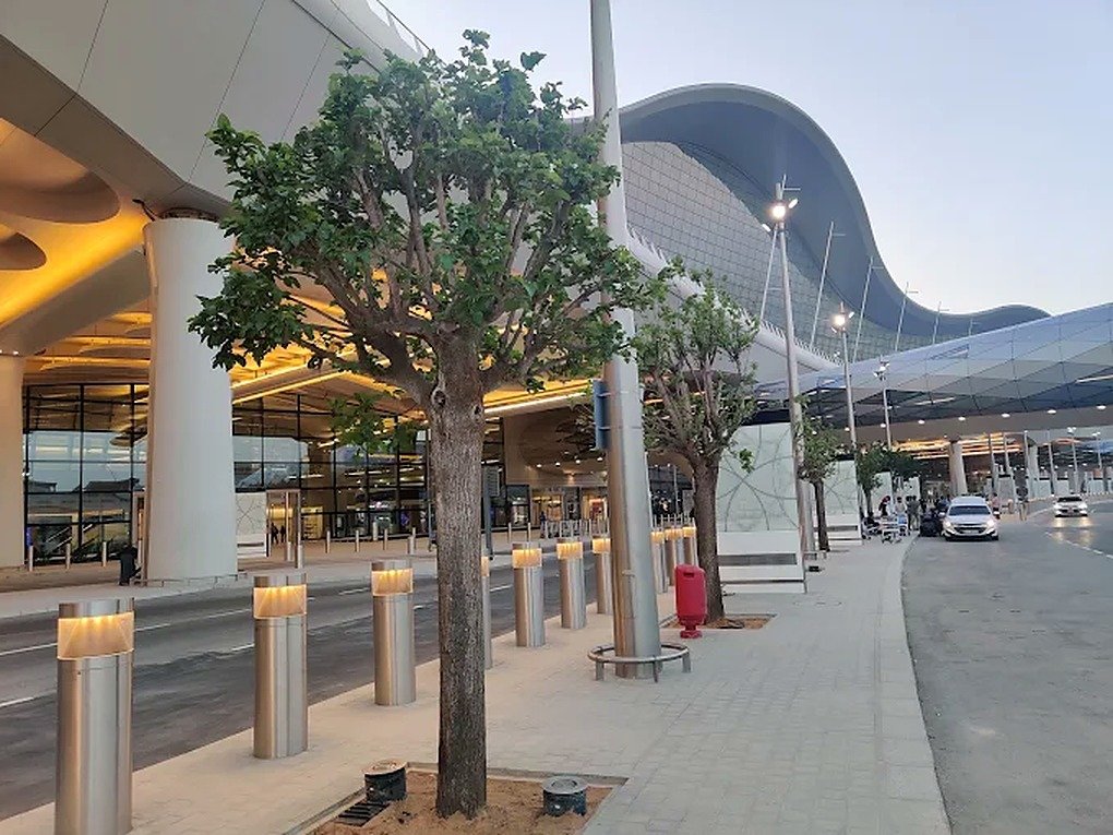 Terminal do Aeroporto Internacional Zayed em Abu Dhabi