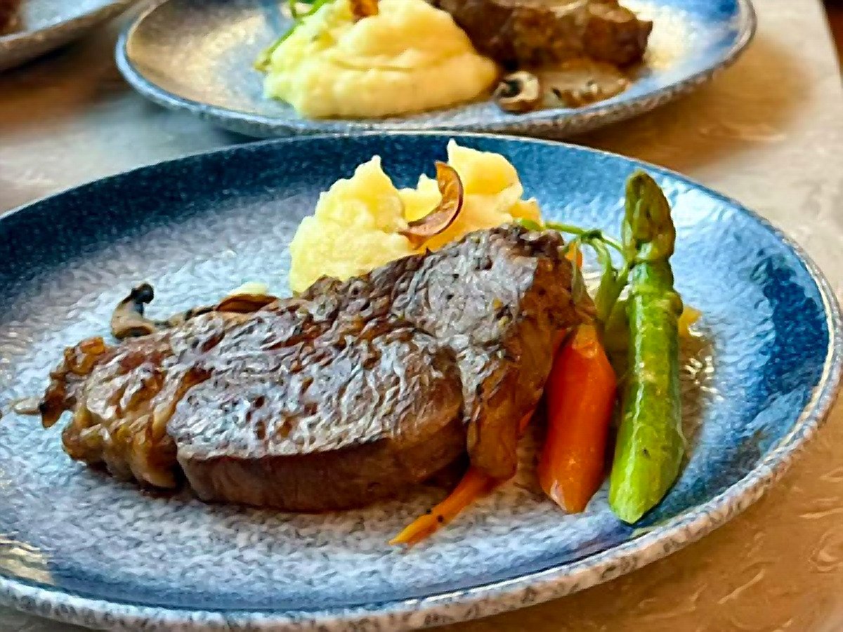 Prato servido no jantar de boas-vindas em Guangzhou