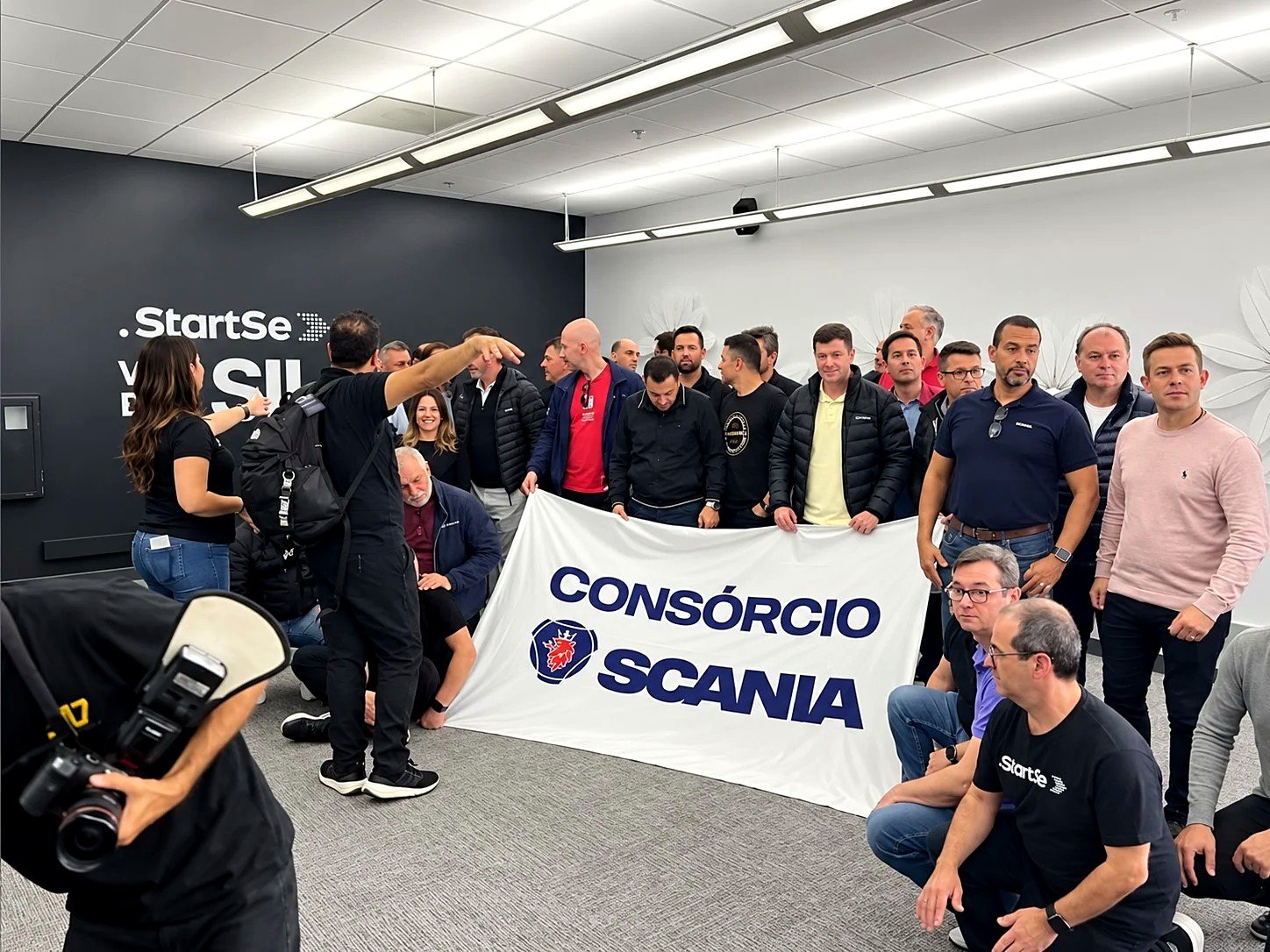 Grupo do Consórcio Scania em missão ao Vale do Silício com a StartSe