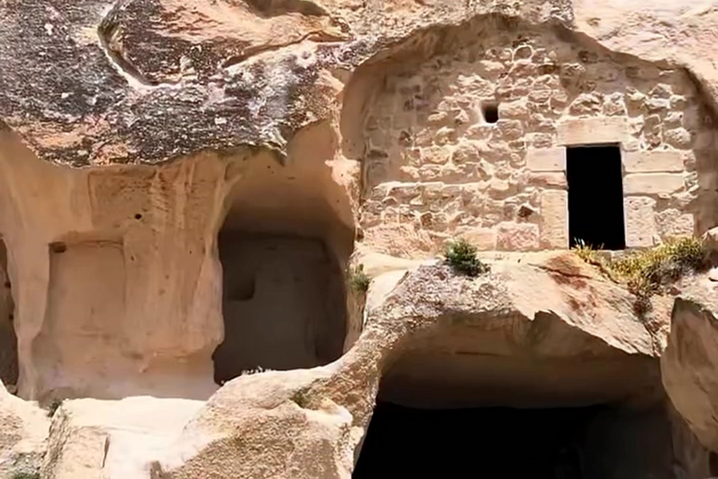 Igrejas e moradias escavadas na rocha no Museu ao Ar Livre de Göreme