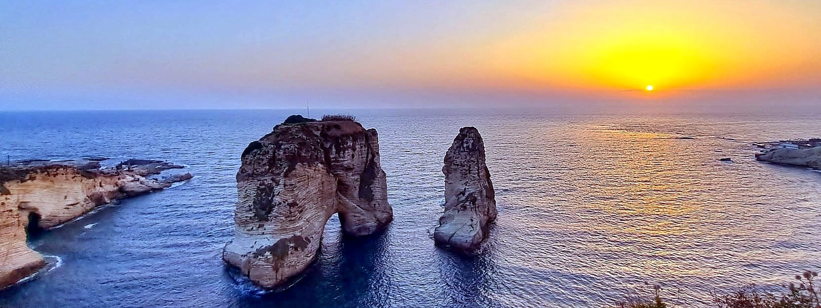Guia brasileiro em Beirute: pôr do sol nas Rochas dos Pombos (Raouche), cartão-postal do Líbano