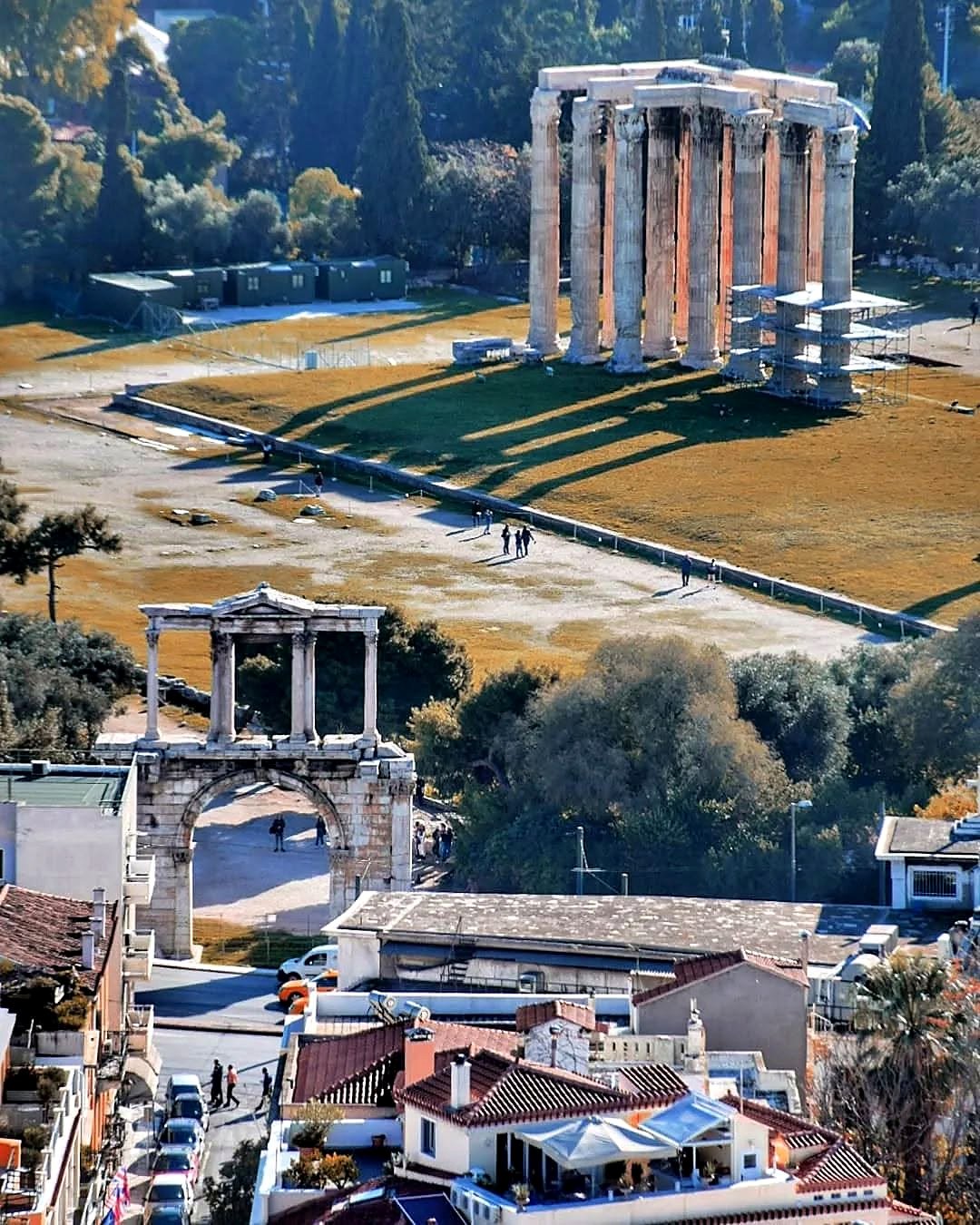 Templo de Zeus Olímpico e Arco de Adriano
